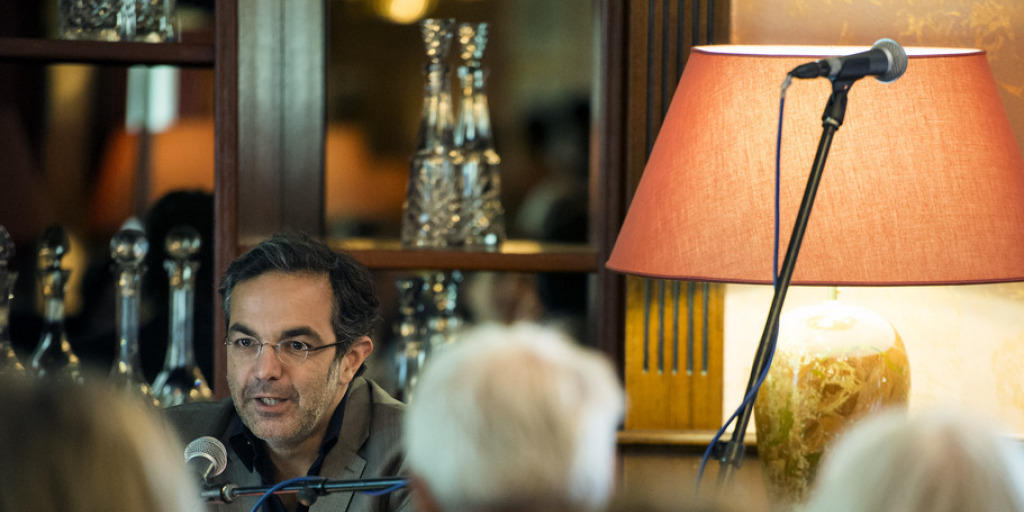Navid Kermani - hier letztes Jahr am Literaturfestival Leukerbad - erhält den Friedenspreis des deutschen Buchhandels 2015 (Archiv) Navid Kermani - hier letztes Jahr am Literaturfestival Leukerbad - erhält den Friedenspreis des deutschen Buchhandels 2015 (Archiv)