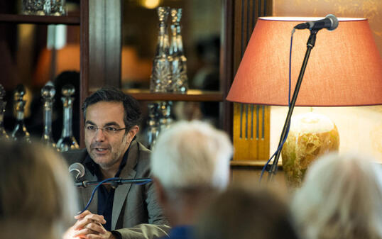 Navid Kermani - hier letztes Jahr am Literaturfestival Leukerbad - erhält den Friedenspreis des deutschen Buchhandels 2015 (Archiv)