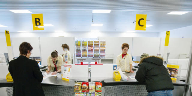 Bald keine Süssigkeiten mehr am Postschalter? (Symbolbild) Bald keine Süssigkeiten mehr am Postschalter? (Symbolbild)