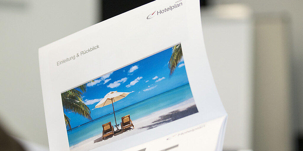 Schweizerinnen und Schweizer buchen ihre Ferien im Sommer vermehrt kurzfristig. Diesen Trend beobachtet auch die Migros-Reisetochter Hotelplan. Die Herbstferien werden dagegen nach wie vor eher im Voraus gebucht.(Archivbild) Schweizerinnen und Schweizer buchen ihre Ferien im Sommer vermehrt kurzfristig. Diesen Trend beobachtet auch die Migros-Reisetochter Hotelplan. Die Herbstferien werden dagegen nach wie vor eher im Voraus gebucht.(Archivbild)