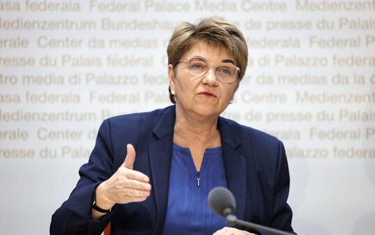 SCHWEIZ BUNDESRAT AMHERD DIENSTPFLICHT