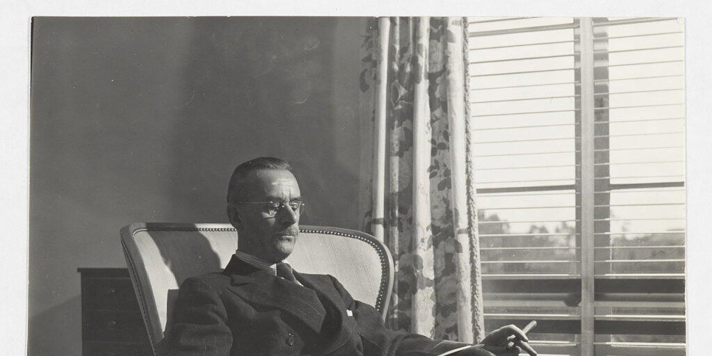 Beim Umzug des Rowohlt-Verlages von Reinbek bei Hamburg in die Hamburger Innenstadt sind bislang unbekannte Briefe des Schriftstellers Thomas Mann gefunden worden. (Archivbild)