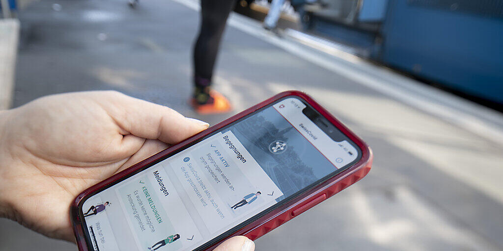 Die Nutzerzahlen der Swisscovid-App pendeln seit Tagen um den Wert von 1,2 Millionen. (Archivbild)