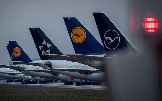 Die Lufthansa hat offiziell bestätigt, dass sie mit dem deutschen Staat über ein Rettungspaket mit einem Volumen von 9 Milliarden Euro verhandelt. Die Töchter Swiss und Edelweiss haben am Vortag vom Schweizer Parlament 1,275 Milliarden Franken Hilfe zugesprochen bekommen. (Archivbild)