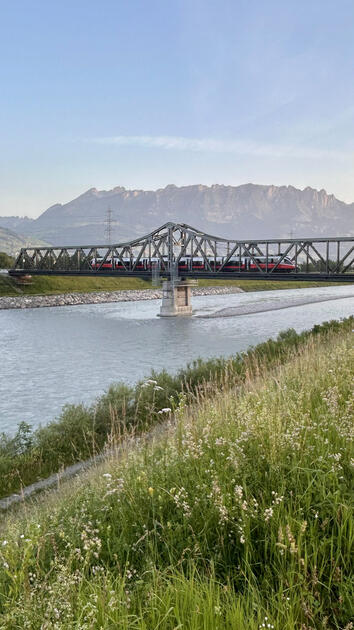 Bahnbrücke über den Rhein