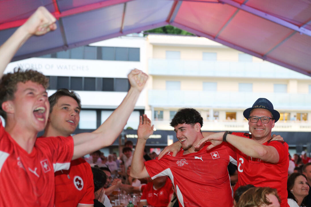 WM-Meile Rathausplatz Vaduz Spiel Schweiz-Katar