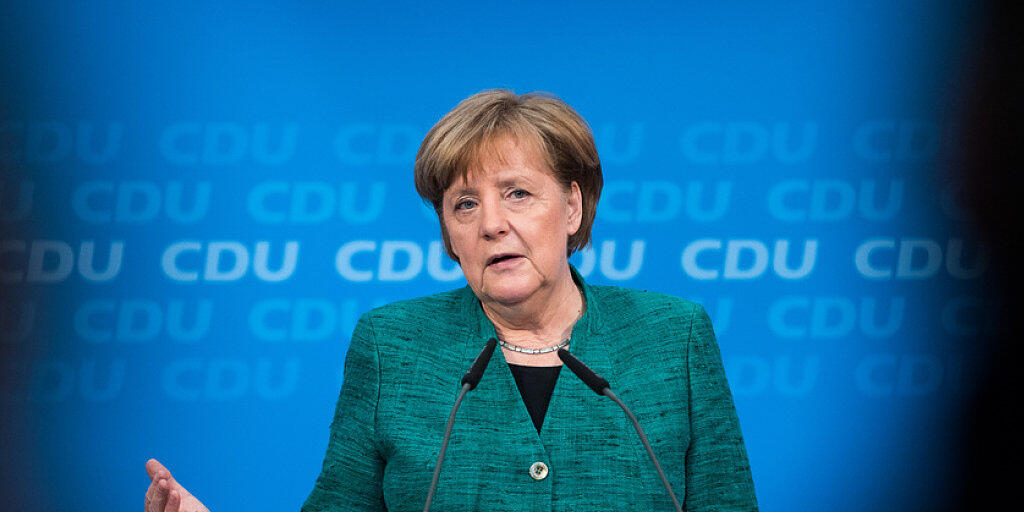 Hat in Berlin ihr Personaltableau für die CDU-Minister einer möglichen neuen grossen Koalition mit der SPD vorgestellt: Angela Merkel, Kanzlerin und Vorsitzende der Christlich Demokratischen Union (CDU).
