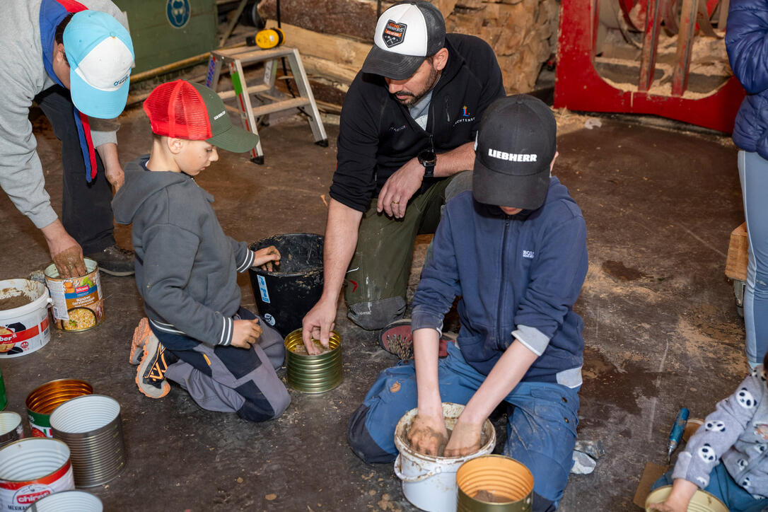 Umweltputzete und Basteln von Nisthilfen in Triesenberg (18.04.2026)