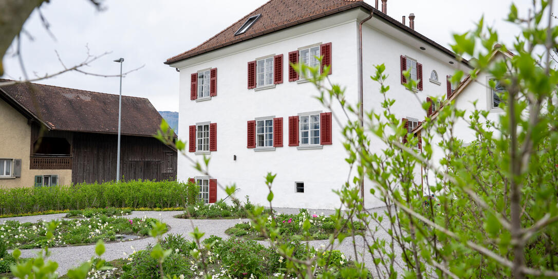 250415 Vorgeschichte zu neuem Festival im Hagenhaus mit Sara Dom
