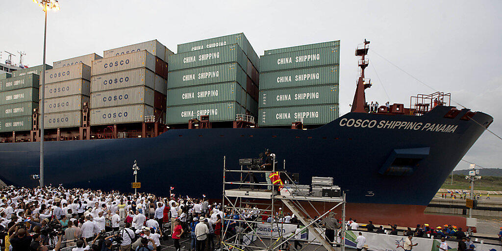 Die Mitgliedstaaten der Internationalen Seeschifffahrts-Organisation haben sich ein Klimaabkommen gegeben. Sie wollen den durch die Schifffahrt verursachten CO2-Ausstoss bis 2050 um die Hälfte verringern. (Archivbild)