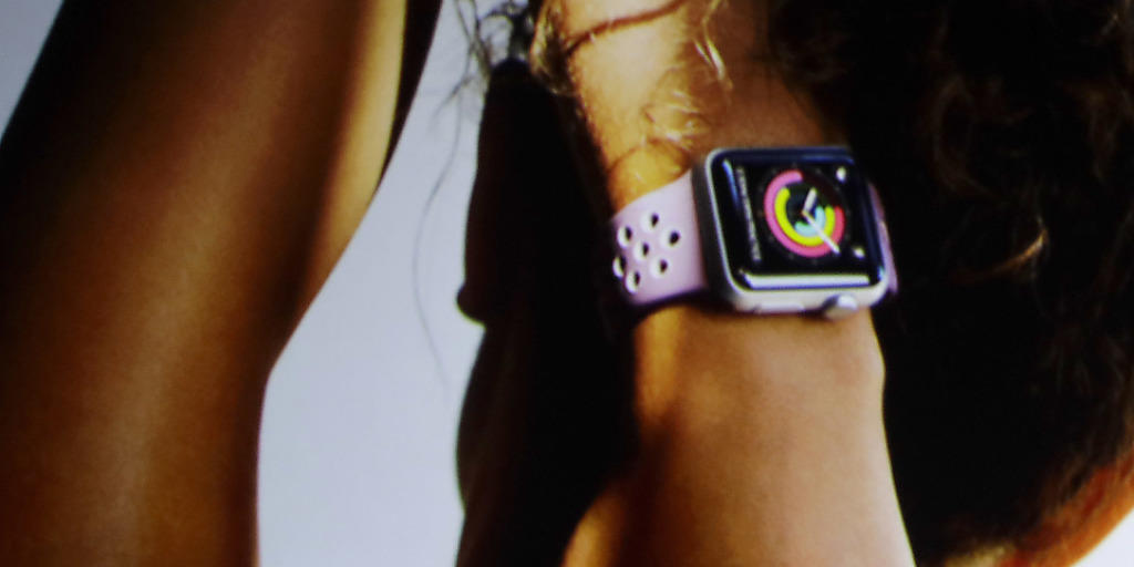 Apple arbeitet laut einem Medienbericht an einer Uhr, die sich direkt übers Mobilfunknetz mit dem Internet verbinden kann. (Archiv)