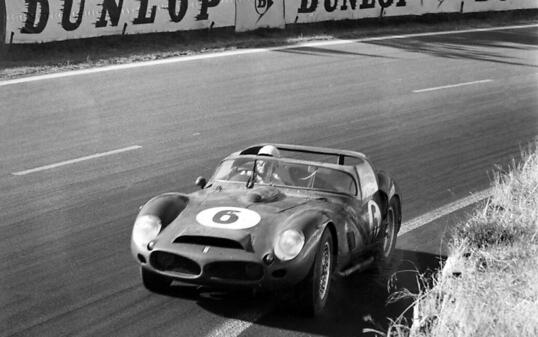 Der Ferrari, der 1962 in Le Mans seine Runden drehte: Der Amerikaner Phil Hill und der Belgier Olivier Gendebien setzten sich für den italienischen Rennstall durch