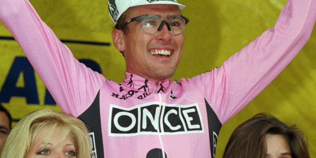Alex Zülle freute sich am 11. Juli 1995 über seinen ersten Etappensieg an der Tour de France. Der Ostschweizer im Sold des Teams Once triumphierte nach einer 100 km langen Flucht in den französischen Alpen solo