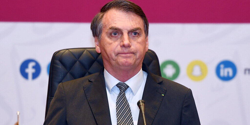 Brasiliens Parlament hat am Mittwoch die Reform des Waffenrechts abgeschwächt und damit dem Präsidenten des Landes, Jair Bolsonaro, erneut einen Dämpfer bei seinem Wahlkampfversprechen versetzt.