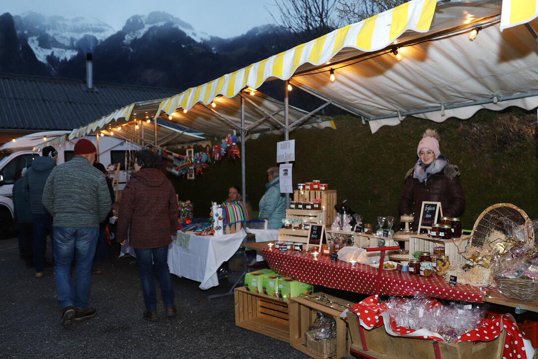 Büchler Weihnachtsmarkt in Rüthi