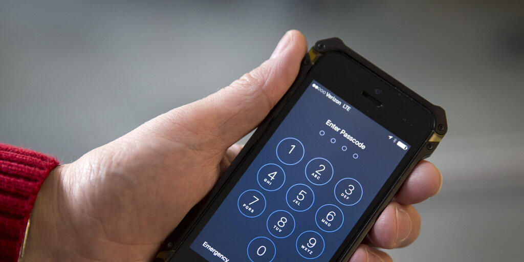 Einer US-Firma ist es offenbar gelungen, den Passwortschutz von Apples iPhone zu knacken. (Symbolbild)