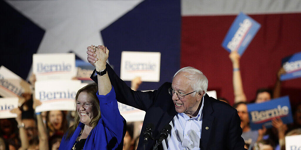 Der linke Präsidentschaftsbewerber Bernie Sanders hat die dritte Vorwahl der Demokraten im US-Bundesstaat Nevada mit grossem Abstand gewonnen. Nach Auszählung von etwa 50 Prozent der Stimmen erzielte Sanders 46,6 Prozent, berichteten US-Medien am Sonntag übereinstimmend. (Archivbild)