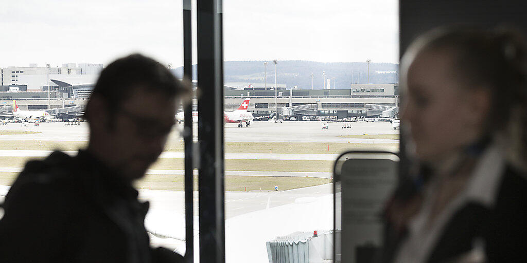 50 Franken mehr fürs Flugticket, der Umwelt zu liebe, verlangt die Schweizerischer Energiestiftung (SES) aufgrund der Ergebnisse einer Umfrage.