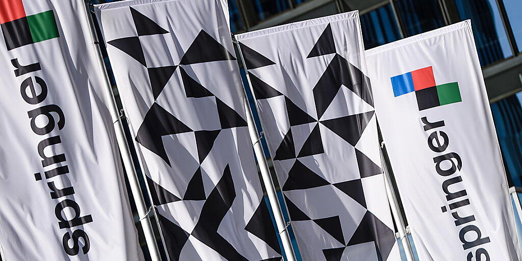 Der deutsche Axel Springer Verlag will digitaler werden. Digitaler Journalismus und digitale Kleinanzeigen seien die Zukunft des Konzerns, sagte Springer-Chef Mathias D&ouml;pfner auf der Hauptversammlung in Berlin.