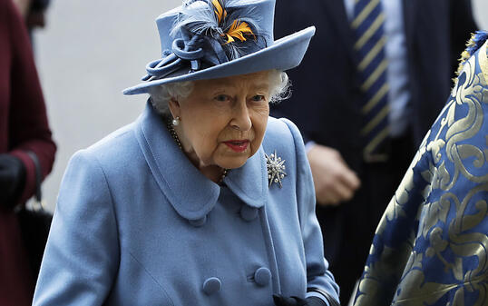 Königin Elizabeth II. wendet sich wegen der Corona-Krise am Sonntagabend in einer Ansprache an die Briten. Abgesehen von den traditionellen Weihnachtsansprachen ist es erst die vierte solche Rede des seit 1952 amtierenden britischen Staatsoberhaupts. (Archivbild)