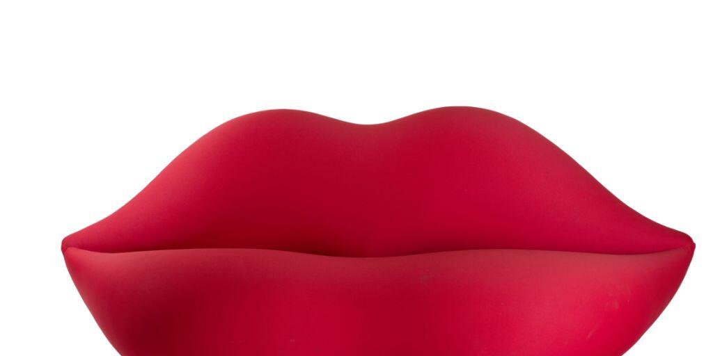 Das "Bocca"-Sofa vom Studio65 nahm Salvador Dal&igrave;s Lippensofa von Mae West auf.