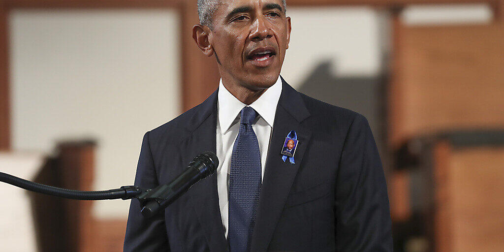 Der ehemalige US-Präsident Barack Obama spricht bei der Trauerfeier für den verstorbenen Bürgerrechtler John Lewis in der Ebenezer Baptist Church. Foto: Alyssa Pointer/Pool Atlanta Journal-Constitution/AP/dpa