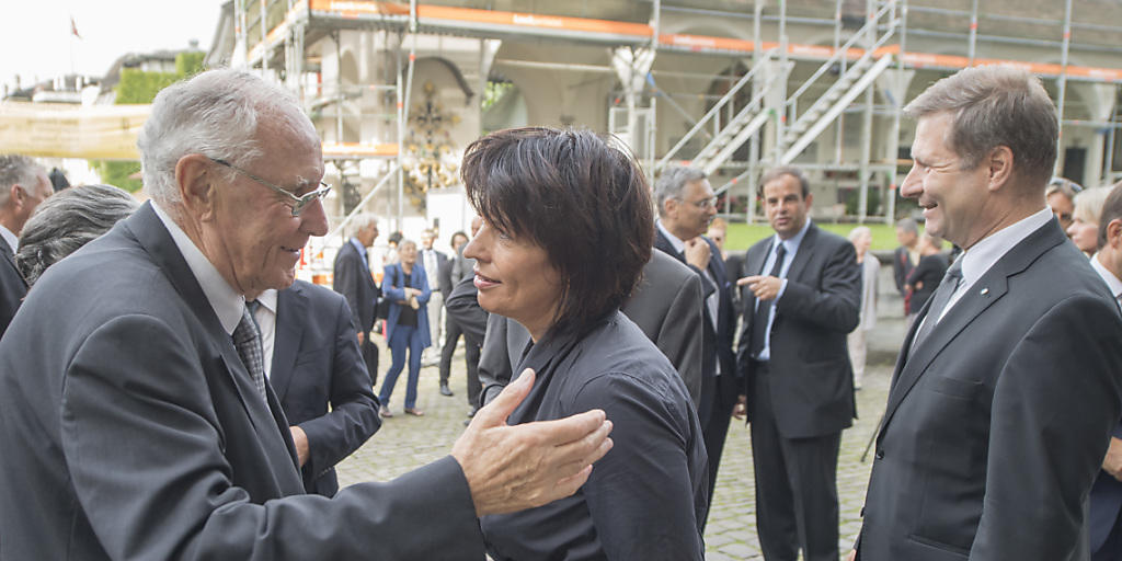 Erwiesen dem verstorbenen Luzerner alt Bundesrat Alphons Egli die letzte Ehre: Vizebundespräsidentin Doris Leuthard, alt Bundesrat Flavio Cotti und der Regierungspräsident des Kantons Luzern, Marcel Schwerzmann (rechts).