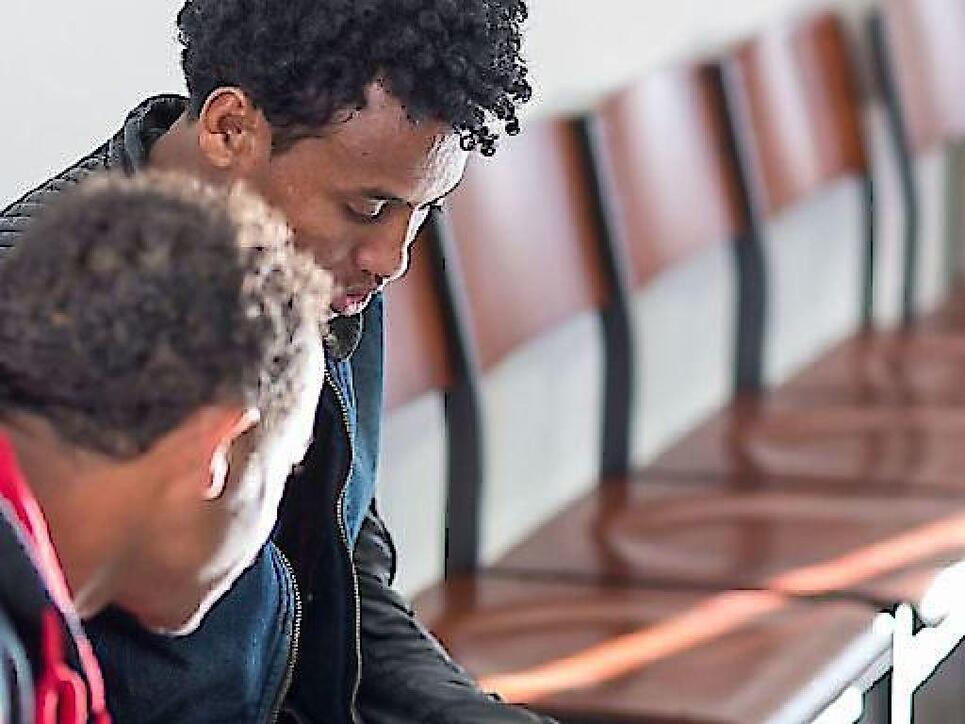 Eritreer, die ihre Dienstpflicht geleistet haben, müssen bei der Rückkehr in ihr Heimatland nicht generell mit erneuter Einberufung in den Nationaldienst oder mit Bestrafung rechnen. Das hat das Bundesverwaltungsgericht in einem Urteil entschieden. (Symboldbild)