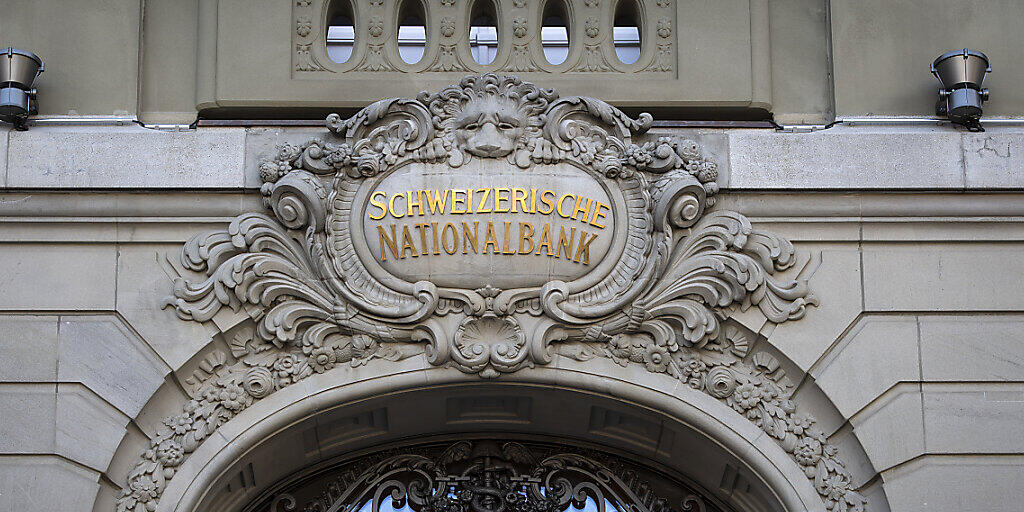 Hat die SNB wieder am Devisenmarkt interveniert? Bild der Fassade am Bundesplatz (Archivbild).