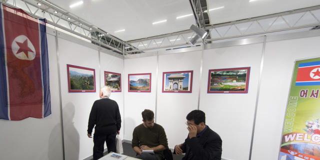 Der bescheidene Stand von Nordkorea an der Ferienmesse in Bern