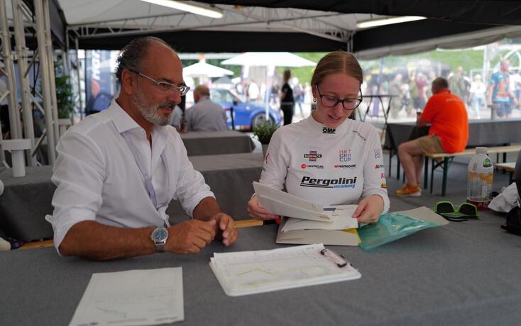 Dario Pergolini (l.) und Linda Frey (r.) schauen sportlich auf eine pr&auml;gende Zeit zur&uuml;ck.