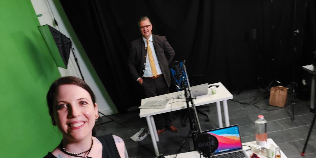 Direkt von der Valüna (l.) und vom obersten Stock: Julia Strauss und Daniel Bargetze Direkt von der Valüna (l.) und vom obersten Stock: Julia Strauss und Daniel Bargetze