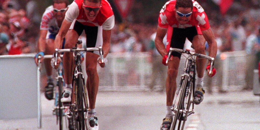 Der Waadtländer Pascal Richard (rechts) sprintet am Dänen Rolf Sörensen vorbei zum Olympiasieg in Atlanta