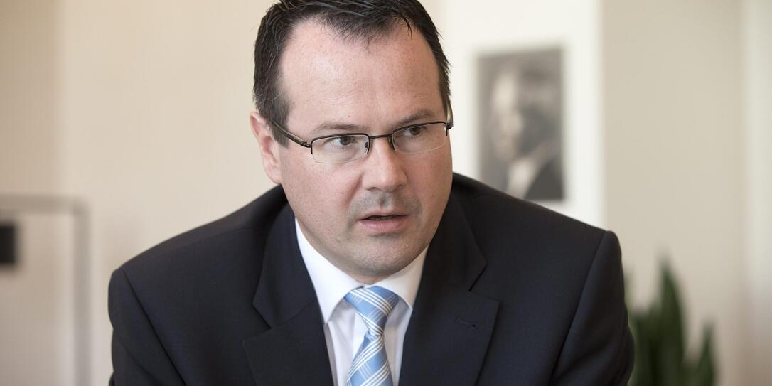 Thomas Zwiefelhofer Thomas Zwiefelhofer