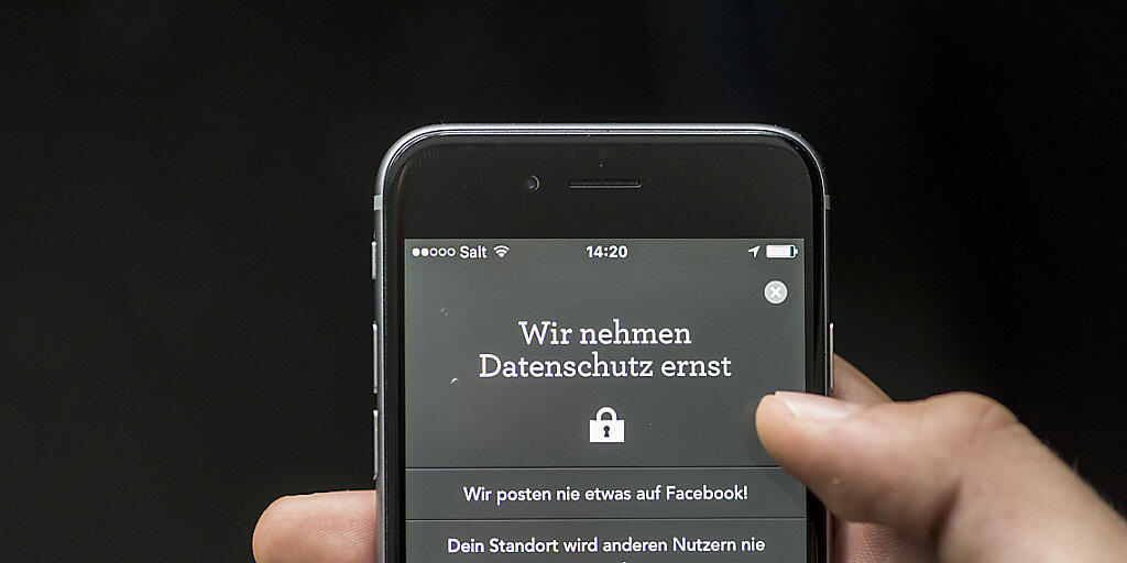 Schweizer Internetnutzer sehen in Hackern die grösste Gefahr für die Sicherheit. Dabei vertrauen sie Banken und Behörden stark, was den Umgang mit ihren persönlichen Daten angeht. (Symbolbild)