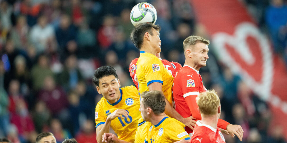 Das letzte Spiel in dem die Kasachen auf eine deutschsprachige Mannschaft trafen war im vergangenen November gegen Österreich. In Almaty gewann die Gastmannschaft 0:2. Das letzte Spiel in dem die Kasachen auf eine deutschsprachige Mannschaft trafen war im vergangenen November gegen Österreich. In Almaty gewann die Gastmannschaft 0:2.