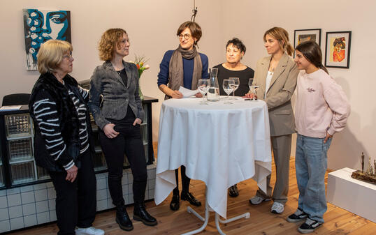 Vernissage &laquo;Kunst verbindet&raquo; mit Gerti Tkavc, Sabine Reginato,