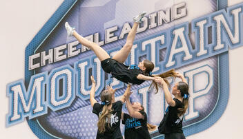 Mountaincup Cheerleader-Event