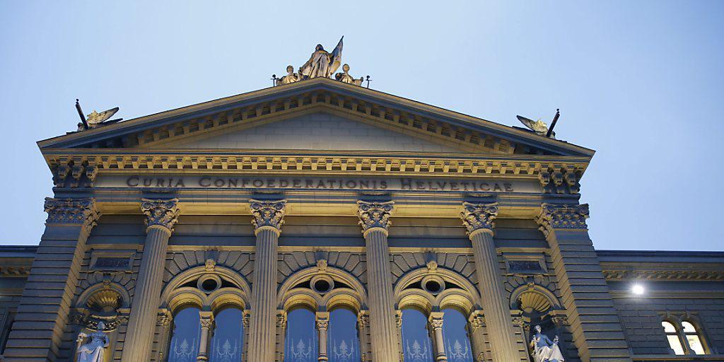 Die SVP stellt künftig mehr Parlamentarier im Nationalrat. Im Ständerat hat sich die Zusammensetzung weniger stark verändert. (Archiv)