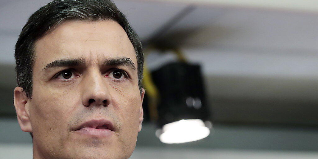 Der Sozialist Pedro Sánchez ist von König Felipe VI. als neuer spanischer Regierungschef vereidigt worden.