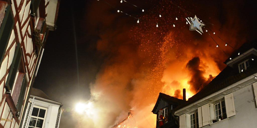 Beim Grossbrand in der Altstadt von Steckborn wurden am 21. Dezember 2015 fünf Häuser zerstört. Beim Grossbrand in der Altstadt von Steckborn wurden am 21. Dezember 2015 fünf Häuser zerstört.