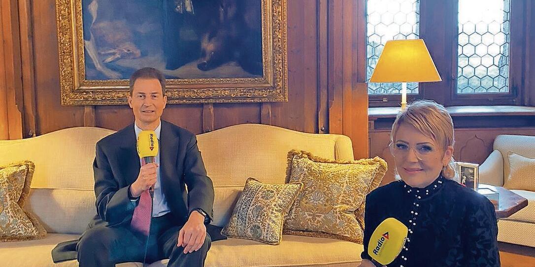 Die mit Erbprinz Alois und anderen Personen geführten Interviews werden künftig im Landesarchiv aufbewahrt.