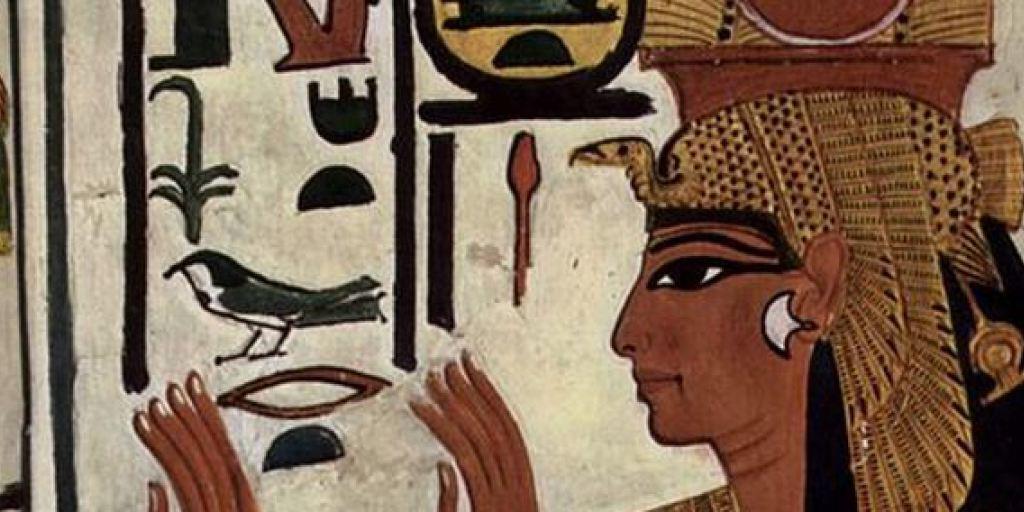 Darstellung der Königsgemahlin Nefertari auf einer Wandmalerei in ihrem Felsengrab.
