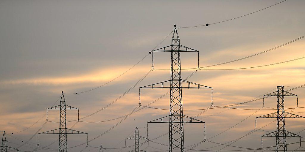 Was wäre, wenn plötzlich kein Strom mehr durch diese Leitungen fliessen würde? Dieses Szenario stellt laut dem Bund das grösste Risiko für die Schweizer Bevölkerung dar.