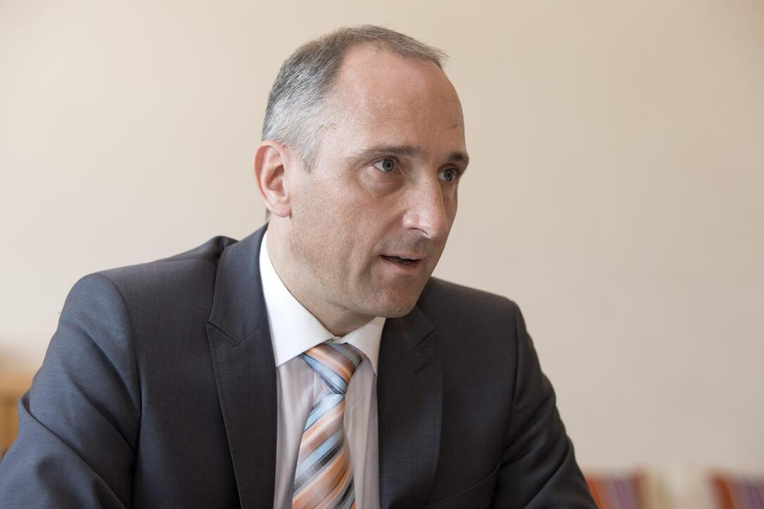 Regierungschef Adrian Hasler hat seine erneute Kandidatur bereits am Parteitag vor der Sommerpause bekannt gegeben.