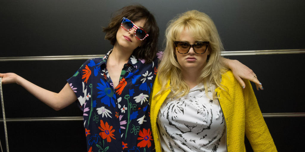 Dakota Johnson (l) und Rebel Wilson in einer Szene der Komödie "How to Be Single" (Archiv)