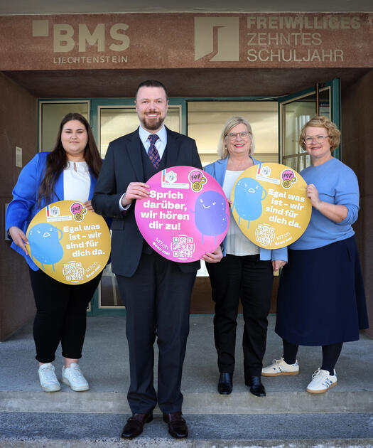 Start 147-Kampagne mit Regierungsrat Emanuel Sch&auml;dler (zweiter .v.l.).