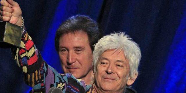 Musiker Ian McLagan (l.) bei Auszeichnung in den USA (Archiv)