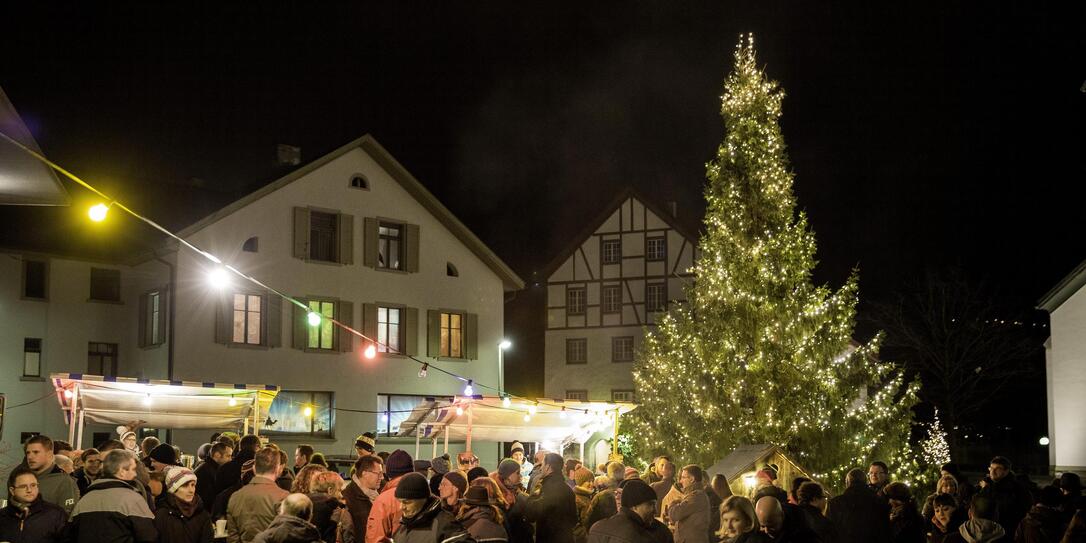 Vollmondbar in Eschen