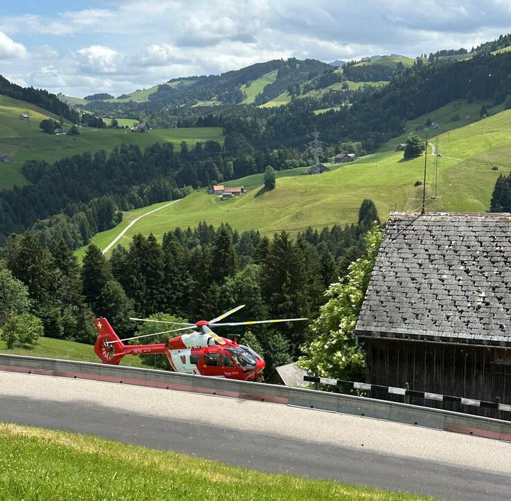 Hemberg: Fahrer beim Bergrennen schwer verletzt - Vaterland online